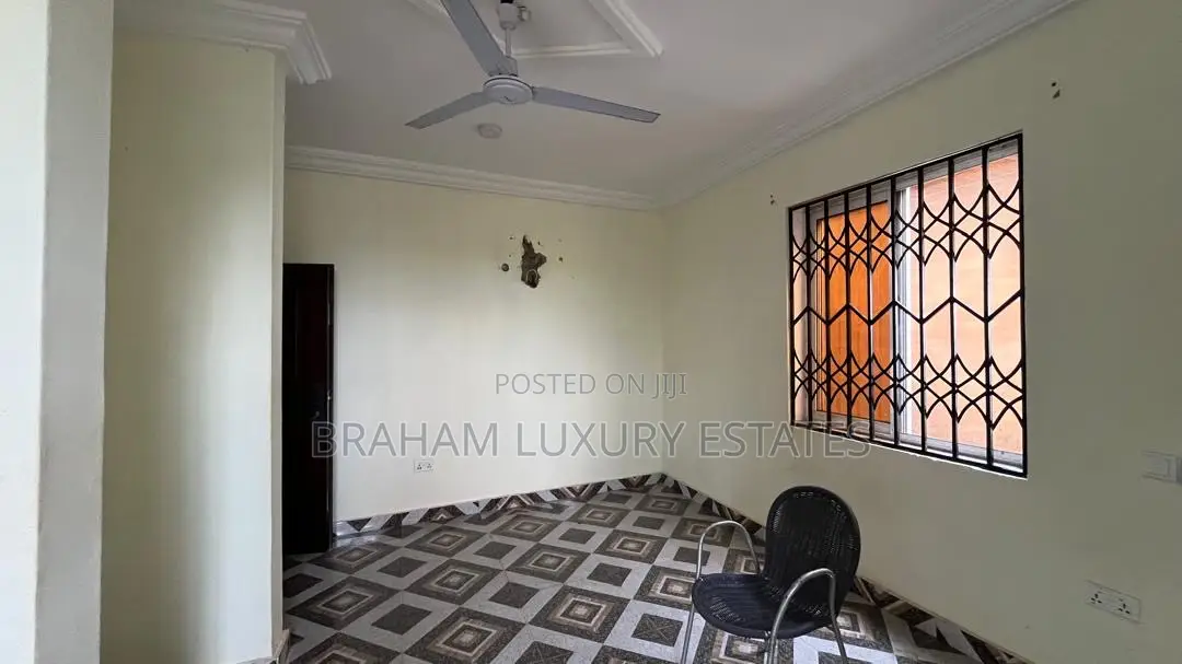 2bdrm Apartment in Braham Luxury Estate, Sakumono for rent