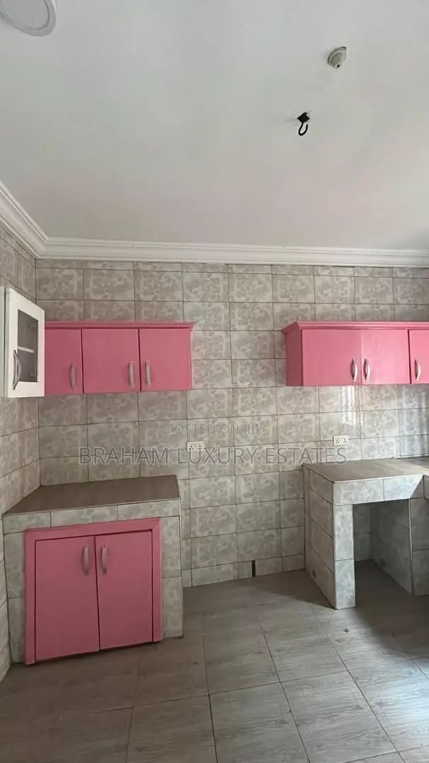 2bdrm Apartment in Braham Luxury Estate, Sakumono for rent