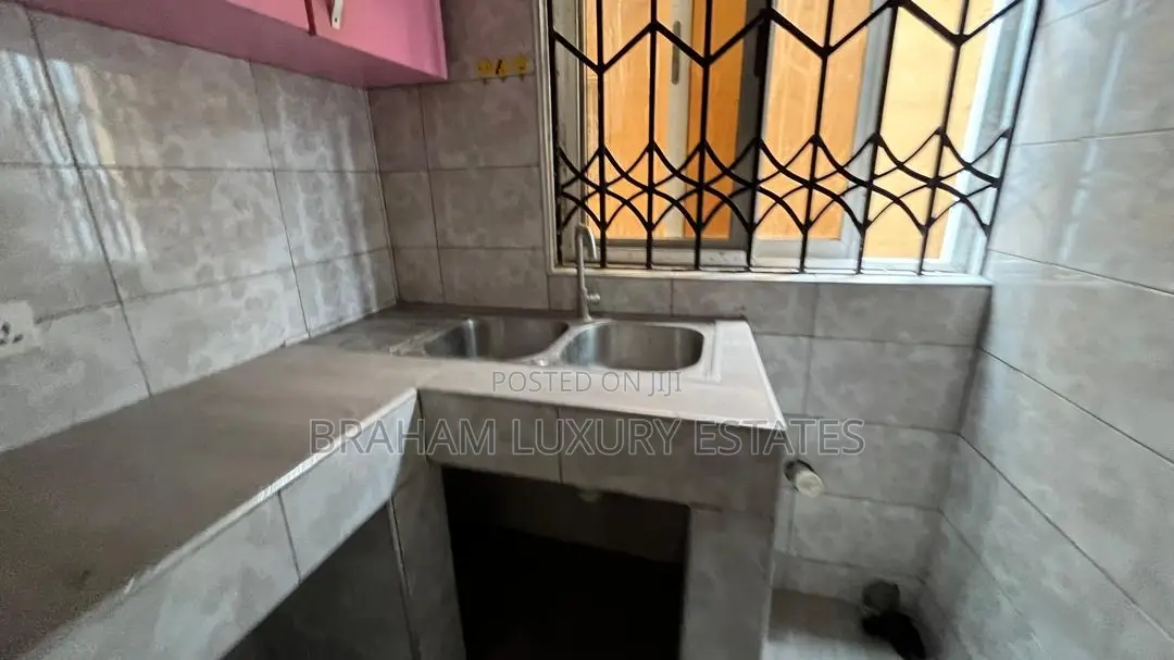 2bdrm Apartment in Braham Luxury Estate, Sakumono for rent