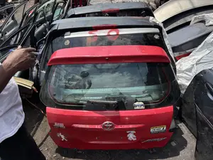 Toyota Matrix 2003,2004,2005,2006 Boot / Tailgate Available
