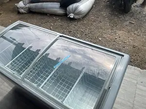 Delron Majestic Display Freezer Curved Glass Top