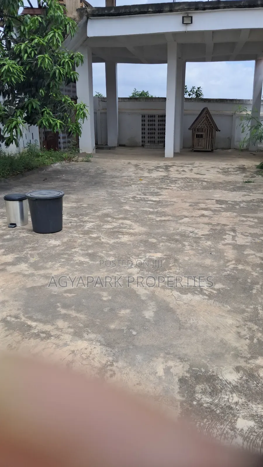6bdrm House in Obeyeyie, Ga West Municipal for sale
