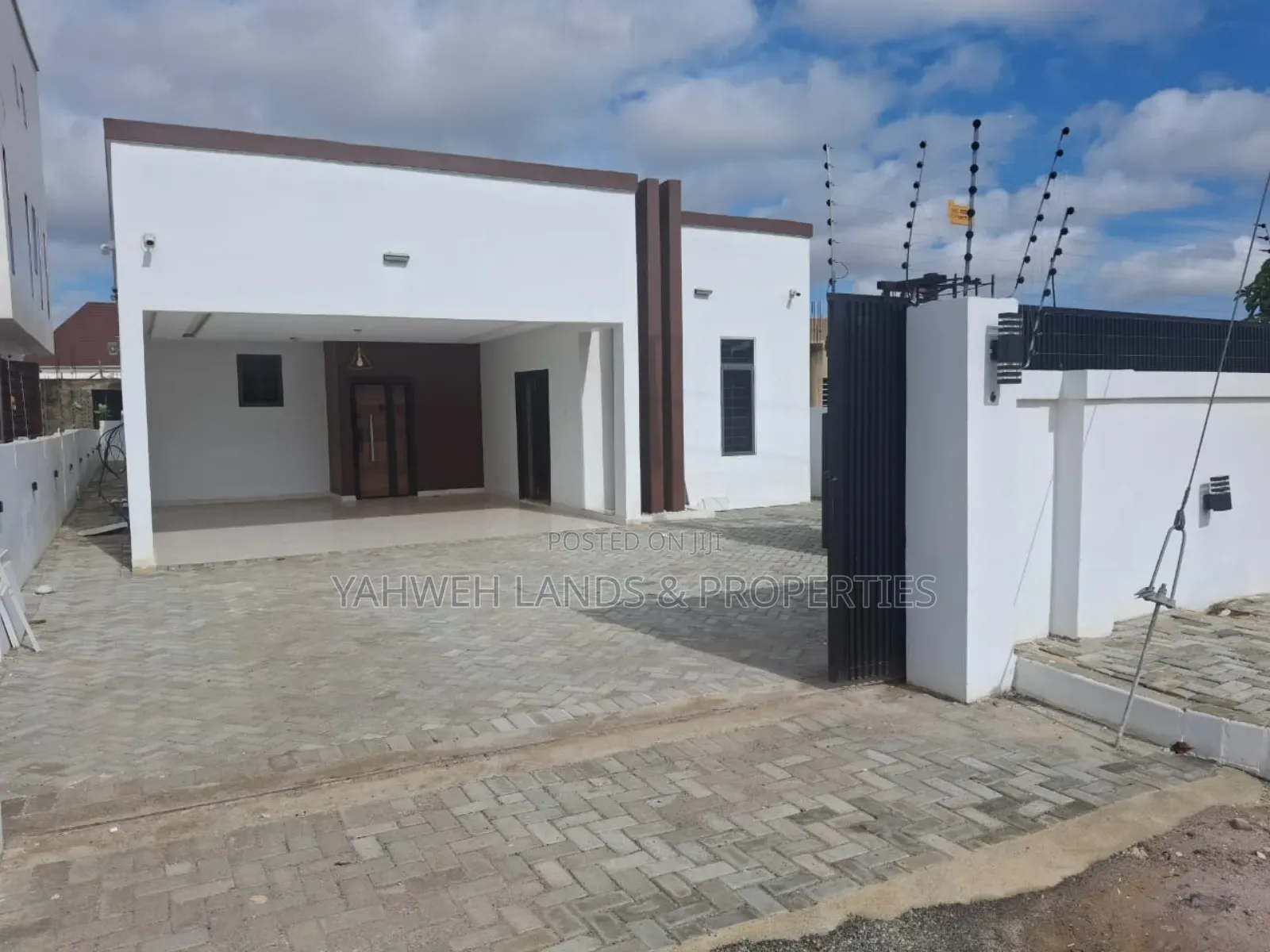 3bdrm House in East Legon for sale
