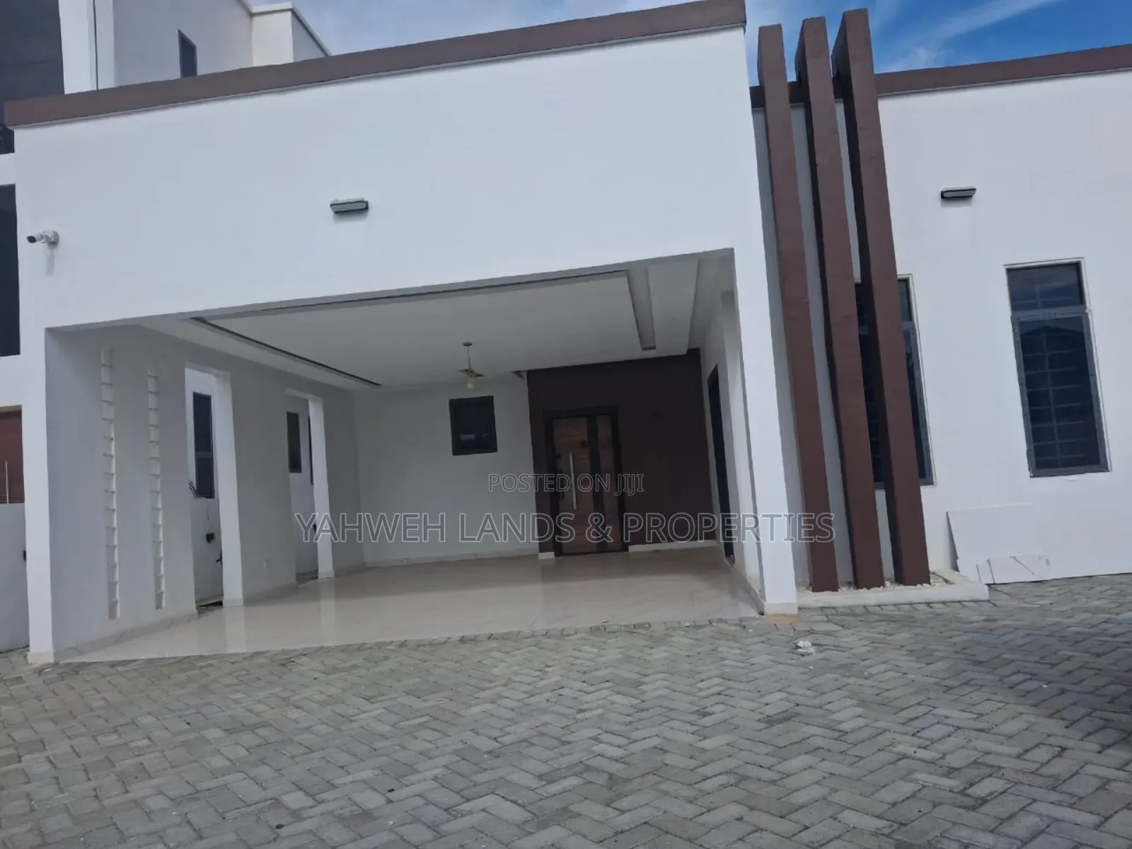 3bdrm House in East Legon for sale