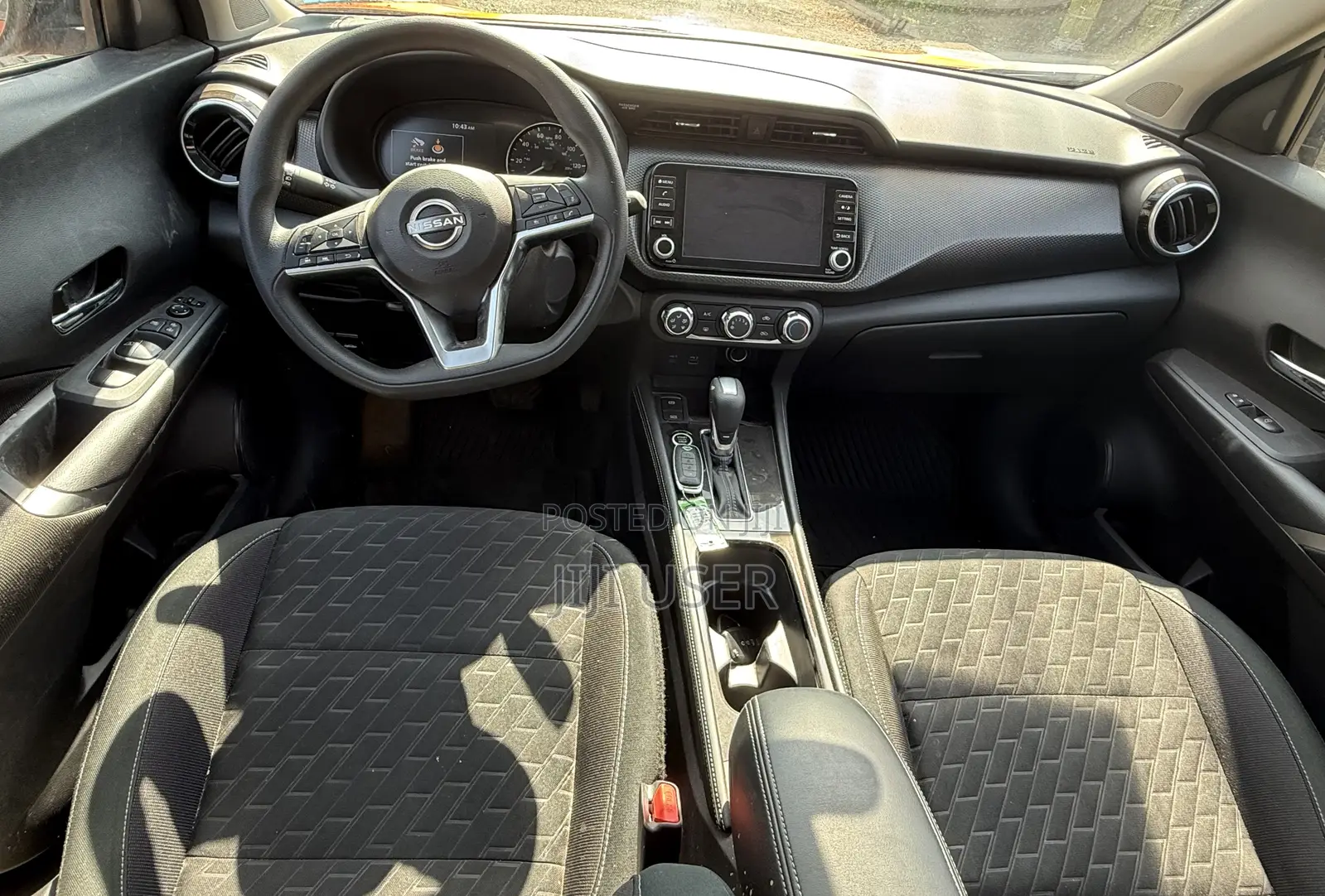 Nissan Kicks 2024 Orange