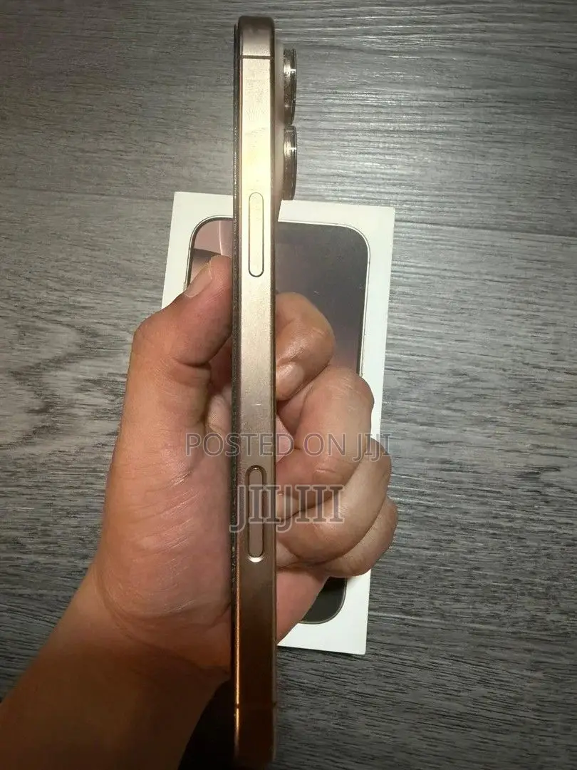 Apple iPhone 16 Pro Max 256 GB Gold