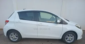 Toyota Vitz 2014 White