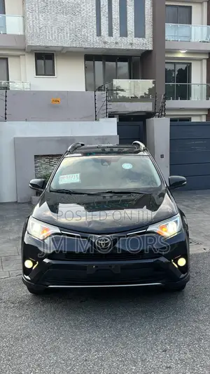 Toyota RAV4 XLE AWD (2.5L 4cyl 6A) 2017 Black