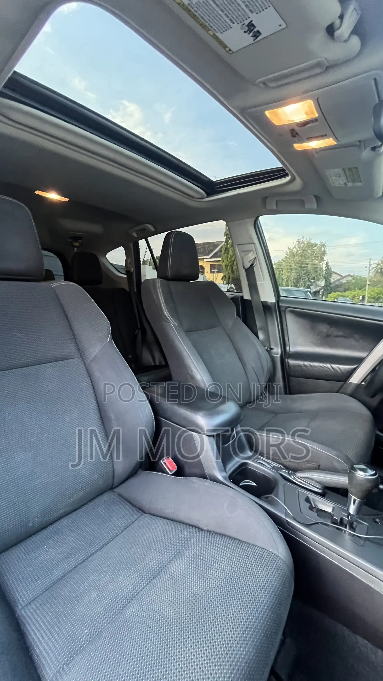 Toyota RAV4 XLE AWD (2.5L 4cyl 6A) 2017 Black