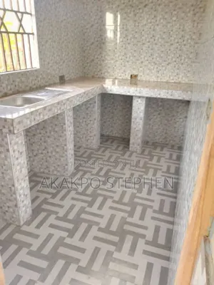Master Hands in Tiling