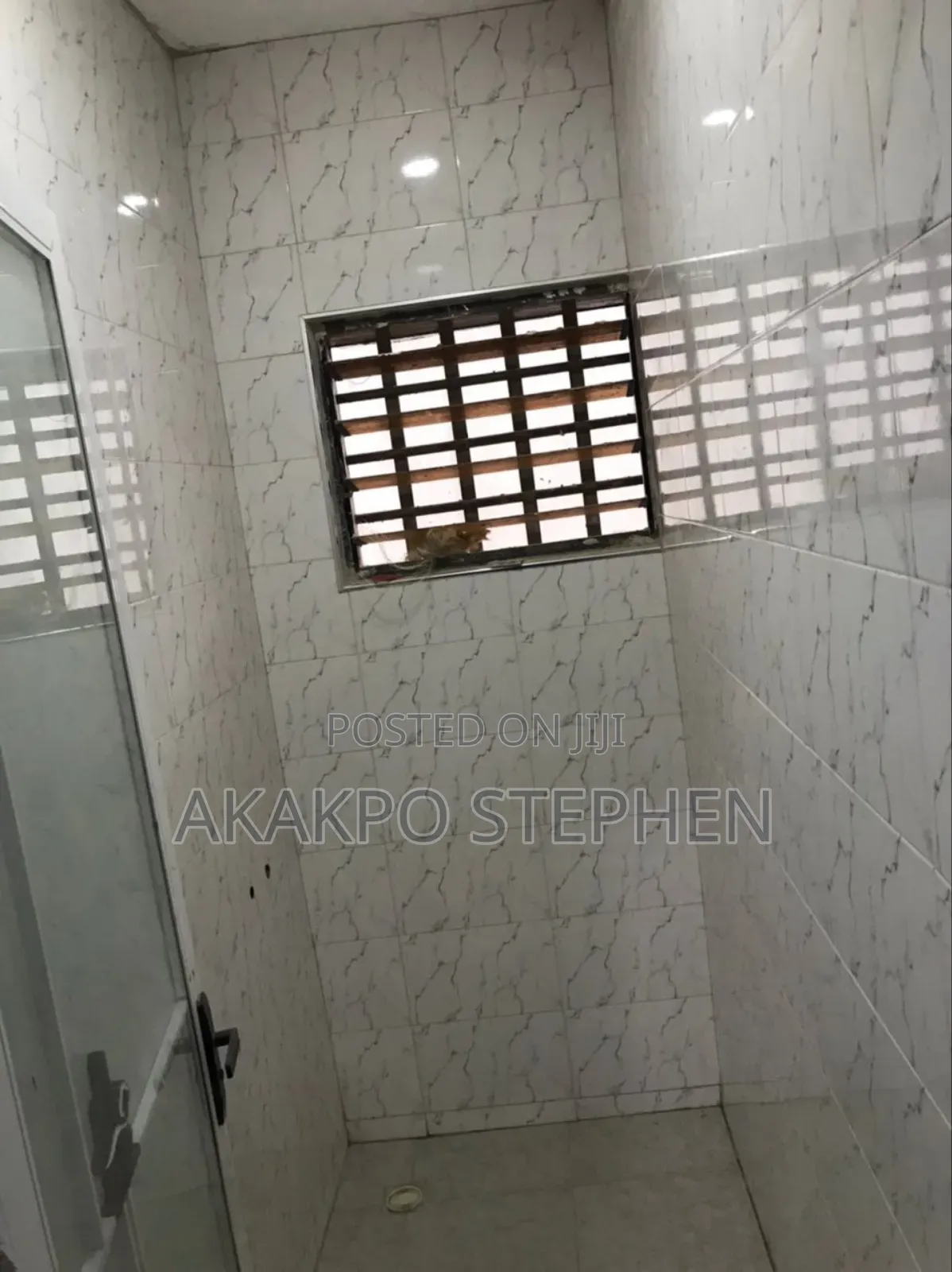 Master Hands in Tiling