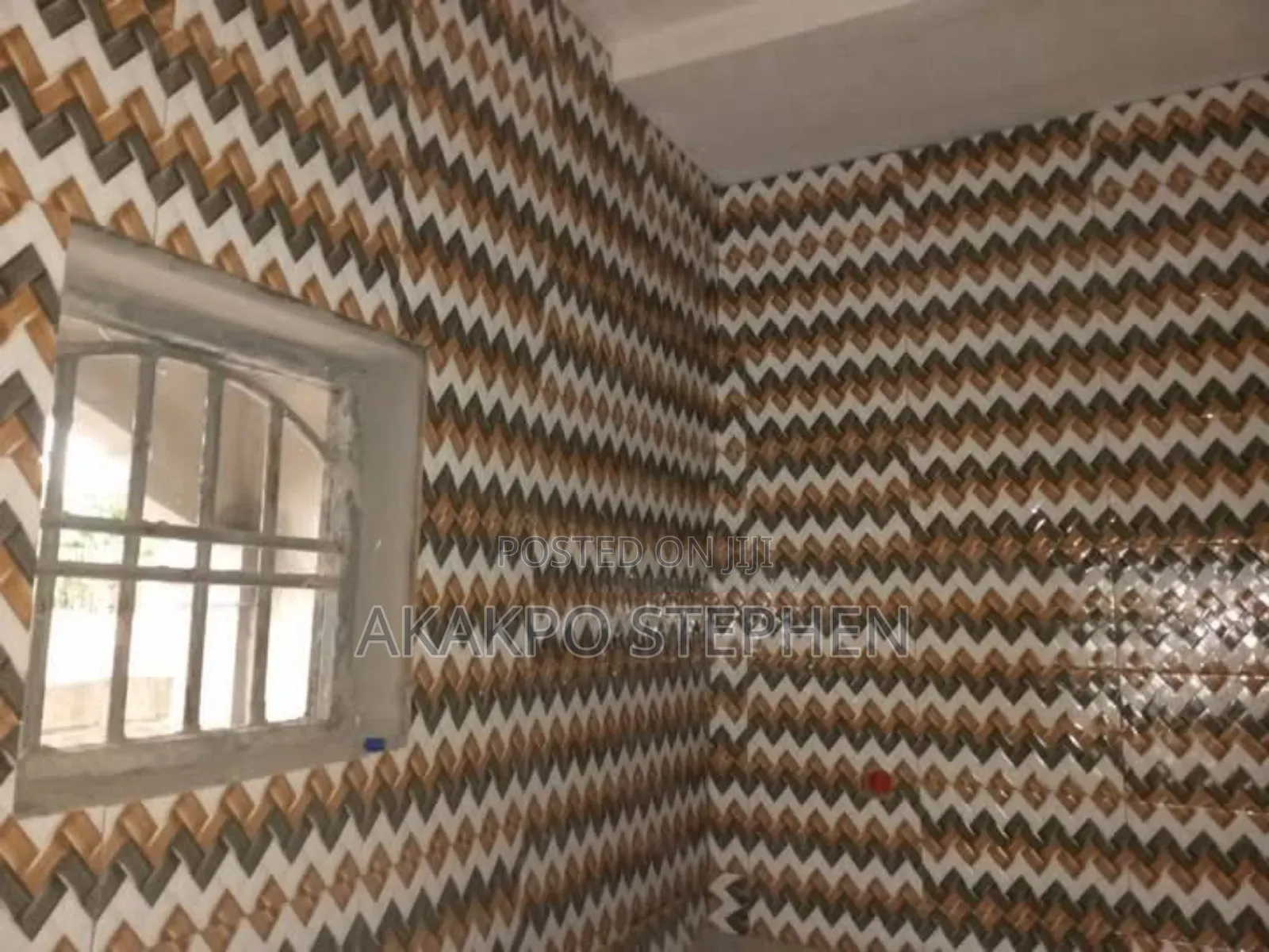 Master Hands in Tiling