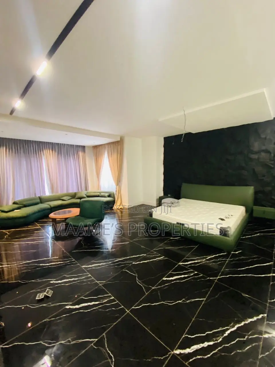 4bdrm Duplex in Adenta for sale