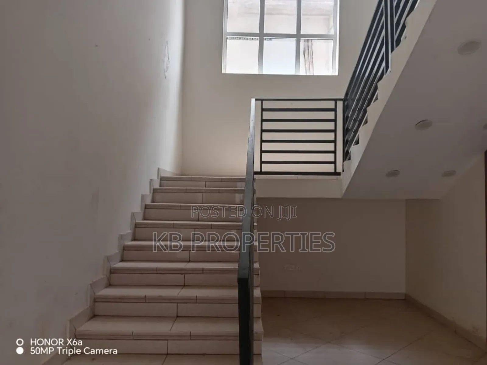 4bdrm Duplex in Kb Properties, Spintex for sale