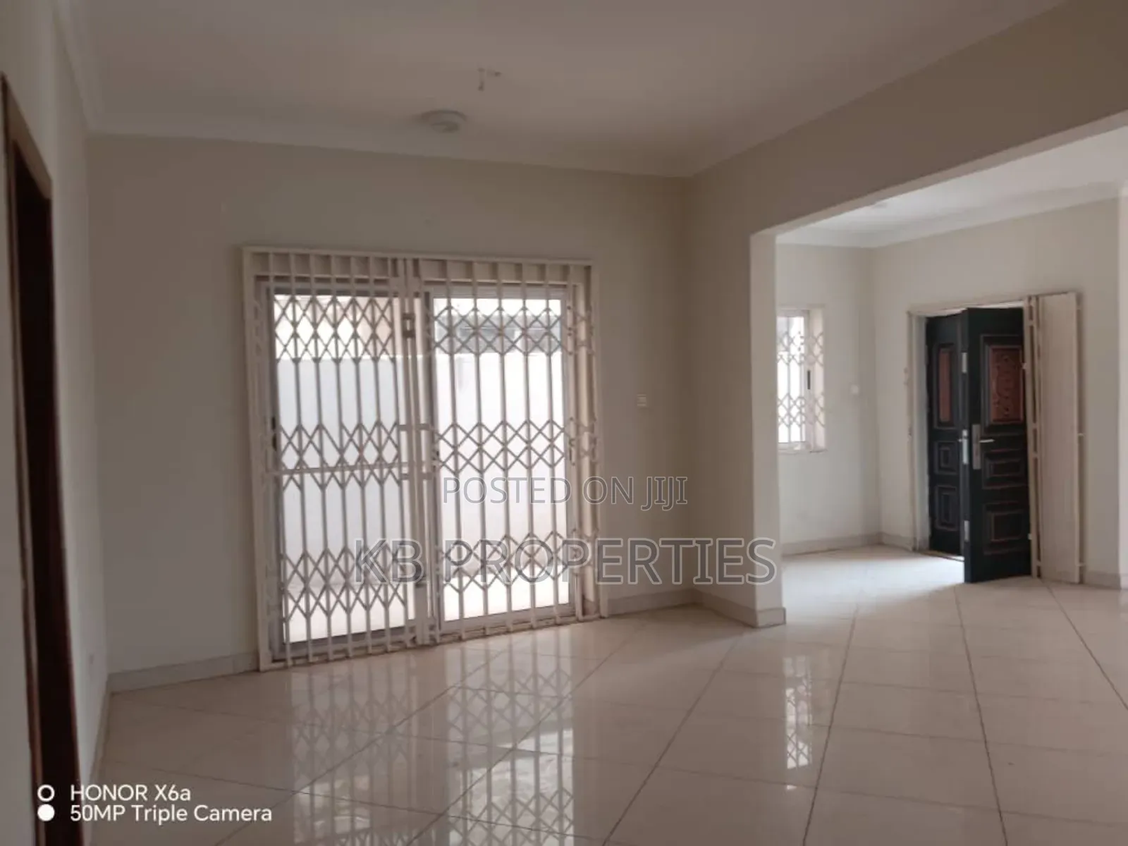 4bdrm Duplex in Kb Properties, Spintex for sale