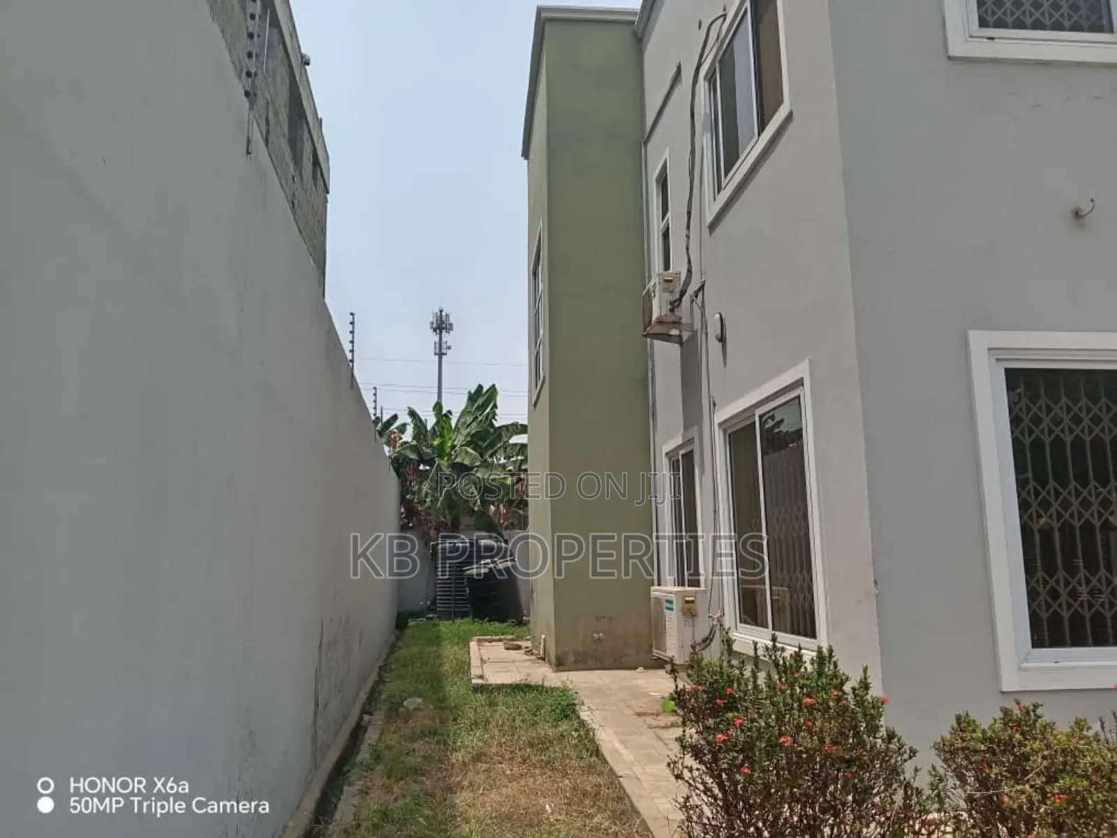 4bdrm Duplex in Kb Properties, Spintex for sale