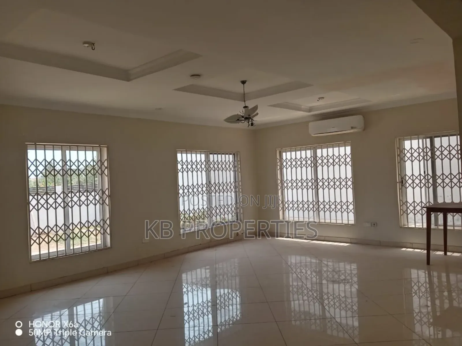 4bdrm Duplex in Kb Properties, Spintex for sale