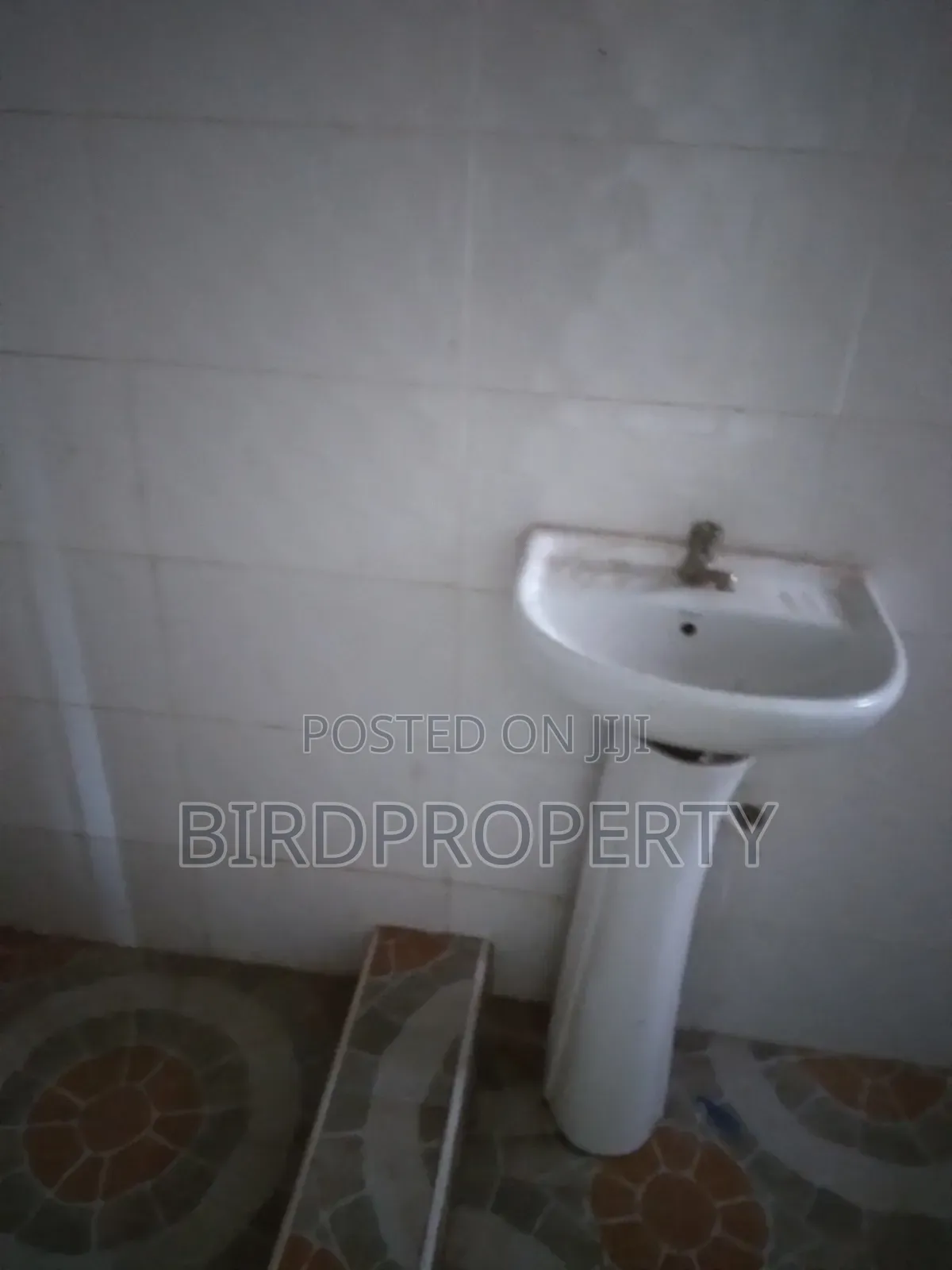 1bdrm Apartment in Bird-Group, School Junction for rent