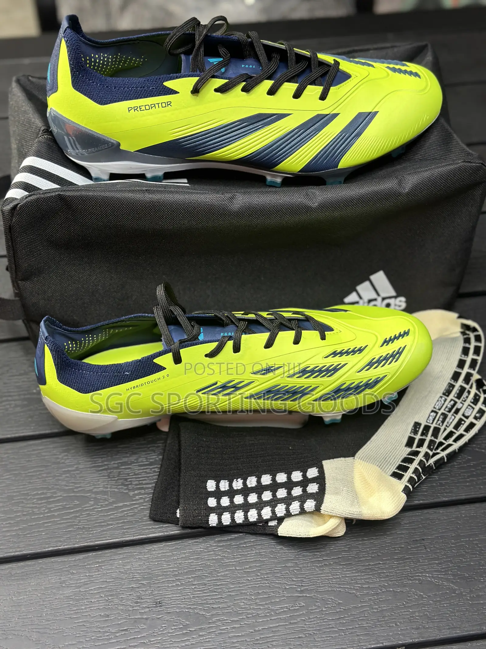 Adidas Predator Football Boots in Green Color