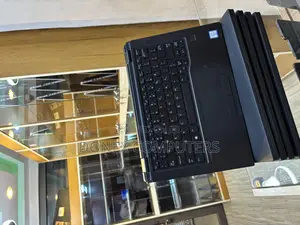 Laptop Dell Latitude 7390 16GB Intel Core i7 SSD 256GB