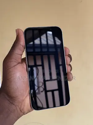 New Apple iPhone 15 128 GB Silver