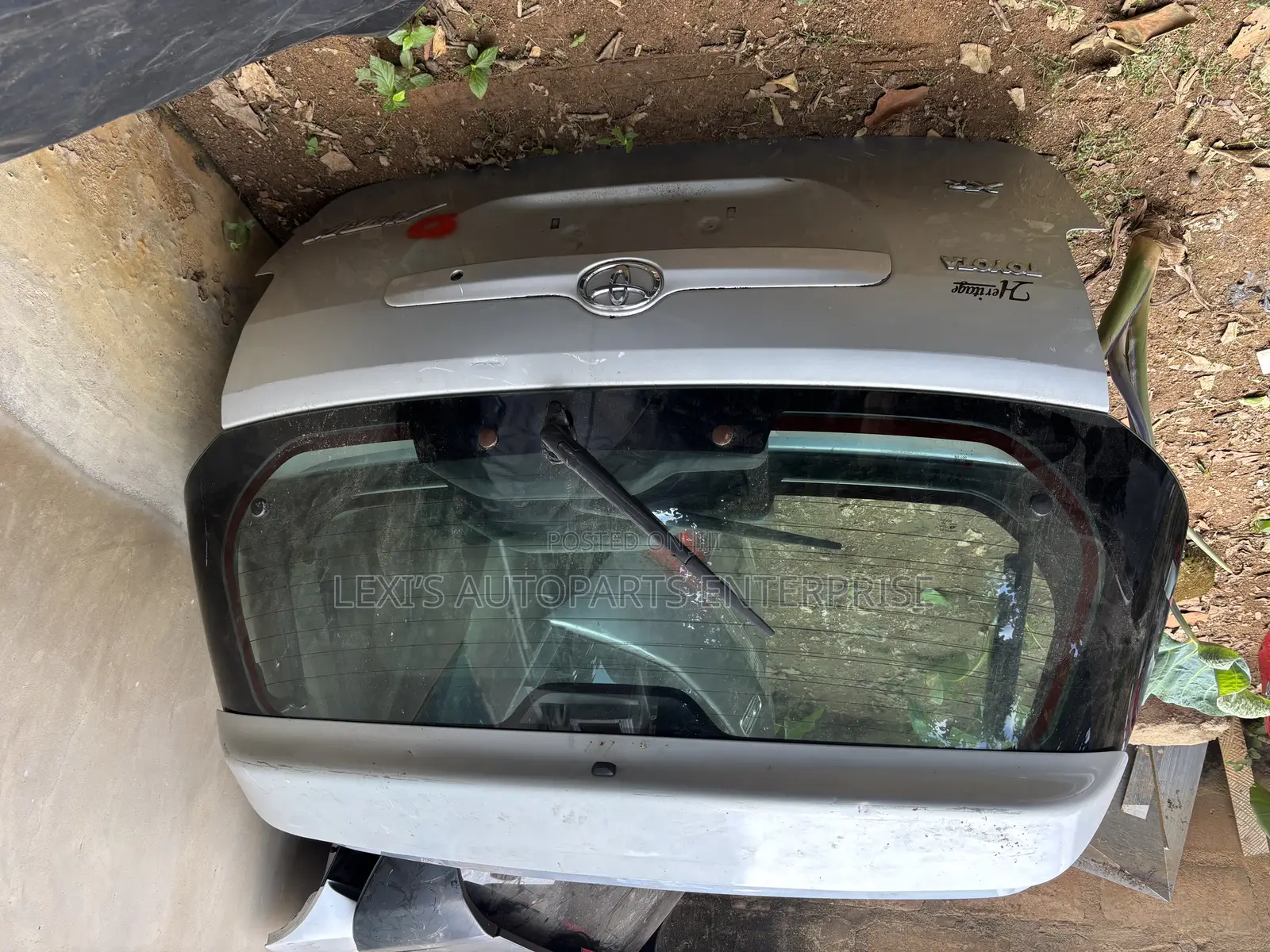 Toyota Matrix 2003,2004,2005,2006 Boot / Tailgate Available