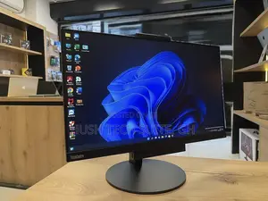 Lenovo ThinkCentre 24 8GB Intel Core i5 SSHD (Hybrid) 500GB
