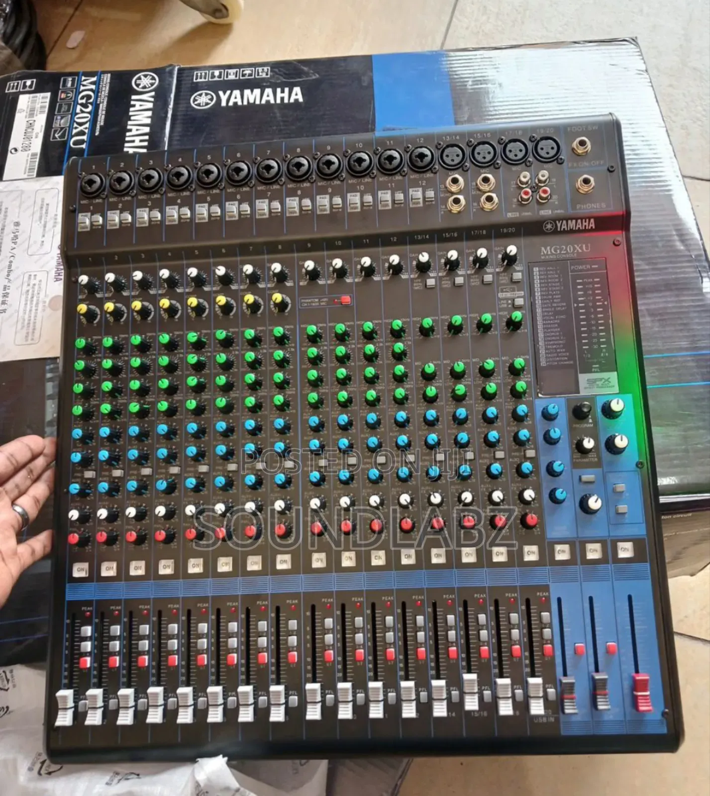 Yamaha Mg20xu 20-channel Mixing Console.