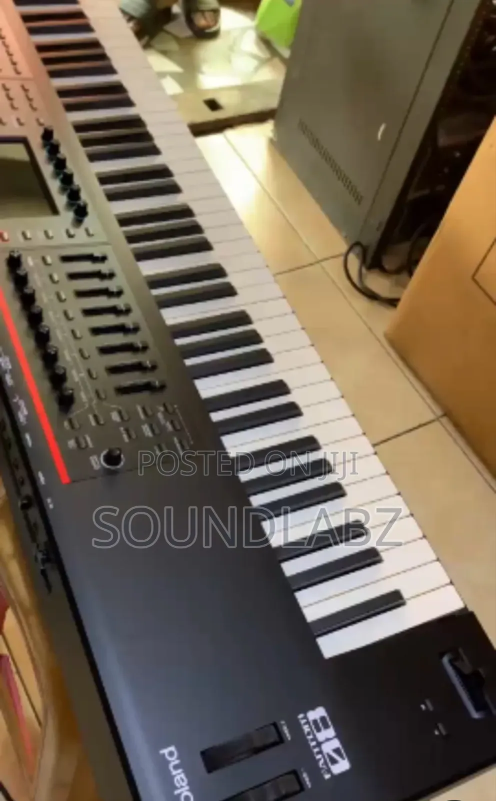 Roland Fantom-08 Synthesizer Keyboard.