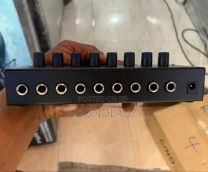 Behringer Microamp Ha800, An 8-channel Stereo Headphone Amplifier
