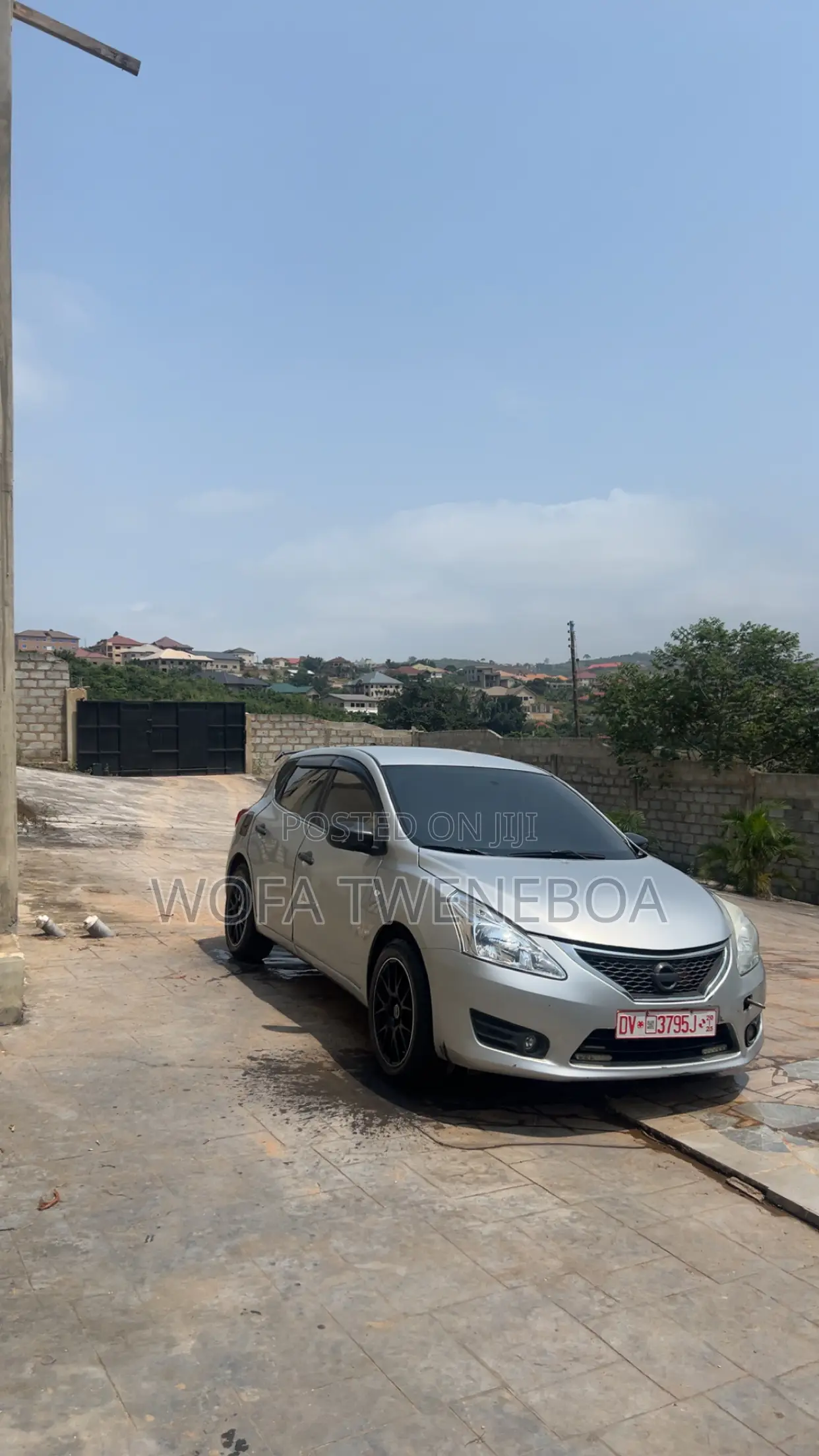 Nissan Tiida 2014 Silver