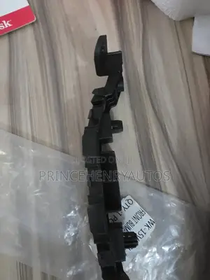 2016-2018 Honda Hr-v Front Bumper Bracket Rigbt