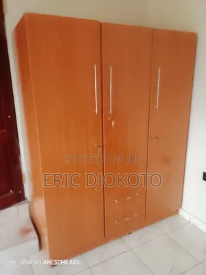 Wardrobe Cabinet With Strong Keys