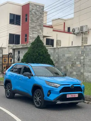 Toyota RAV4 2020 Blue