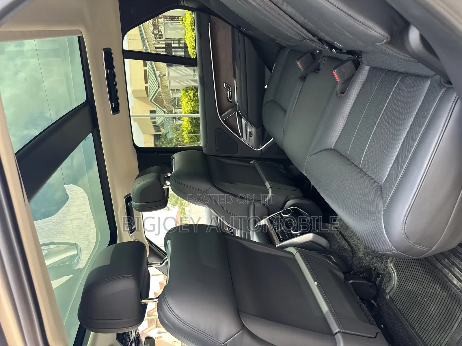 Land Rover Range Rover Vogue 2024 Brown