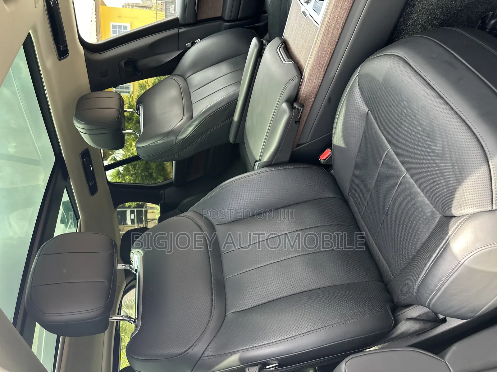 Land Rover Range Rover Vogue 2024 Brown