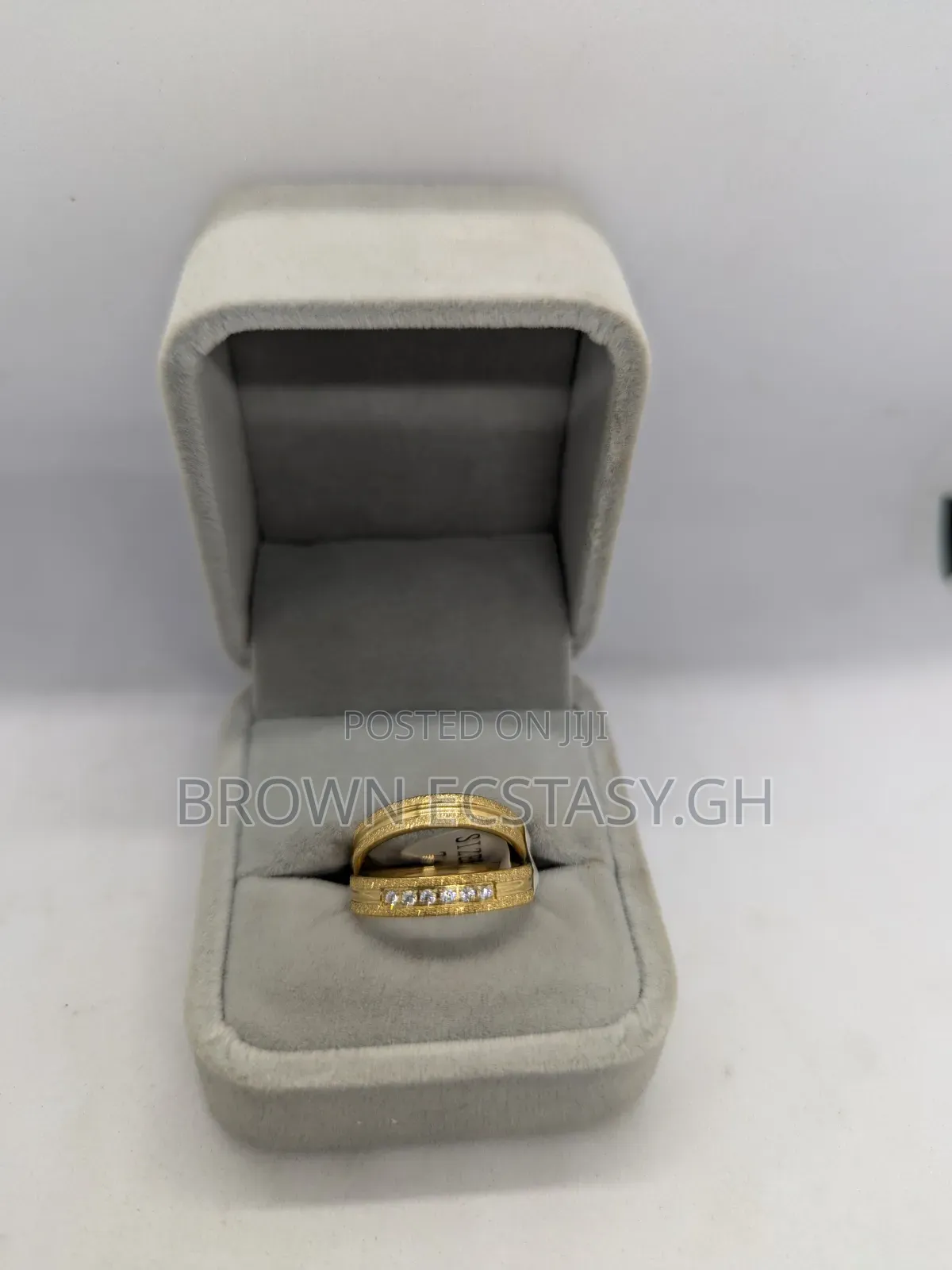 Round Two Piece Designer Wedding Rings (Swipe)