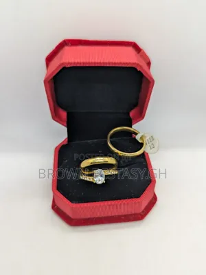 3 Pieces Round Stone Wedding Rings (Swipe)