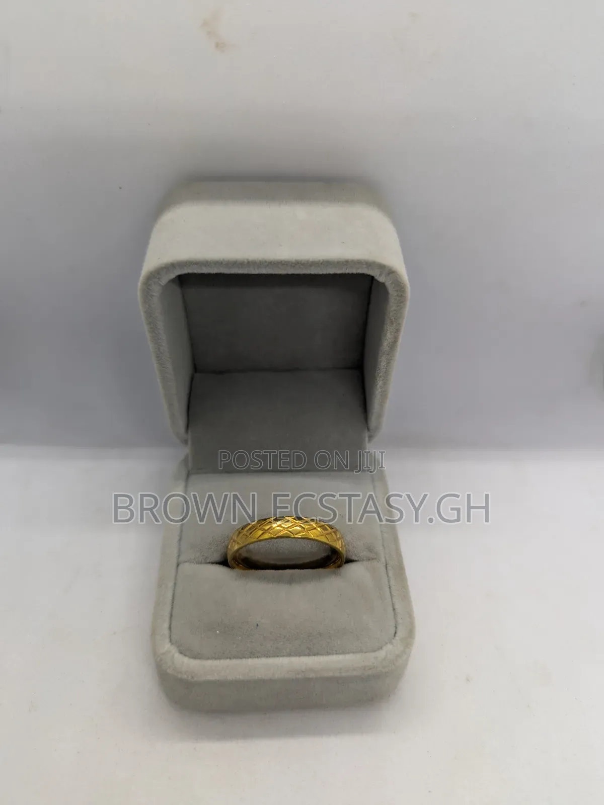 Men's Wedding Rings ( Swipe For More Designs)