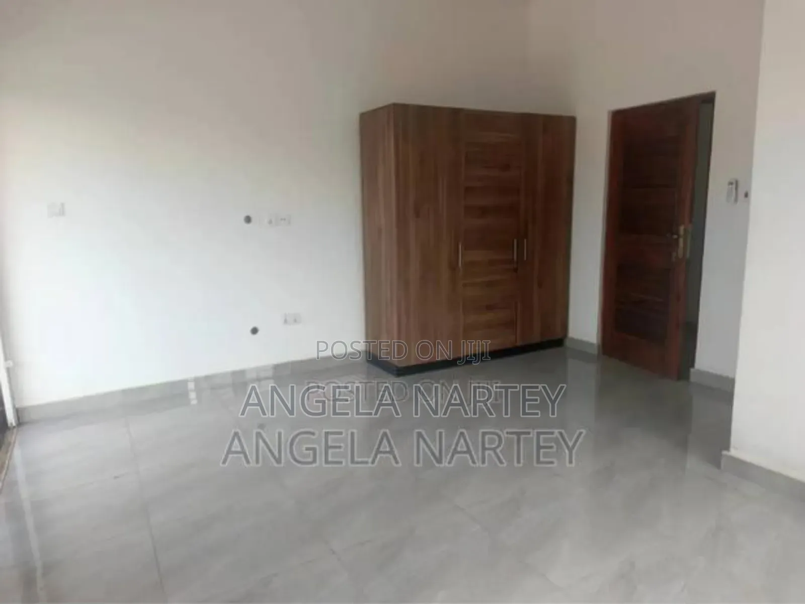 10bdrm House in East Legon, Accra Metropolitan for sale