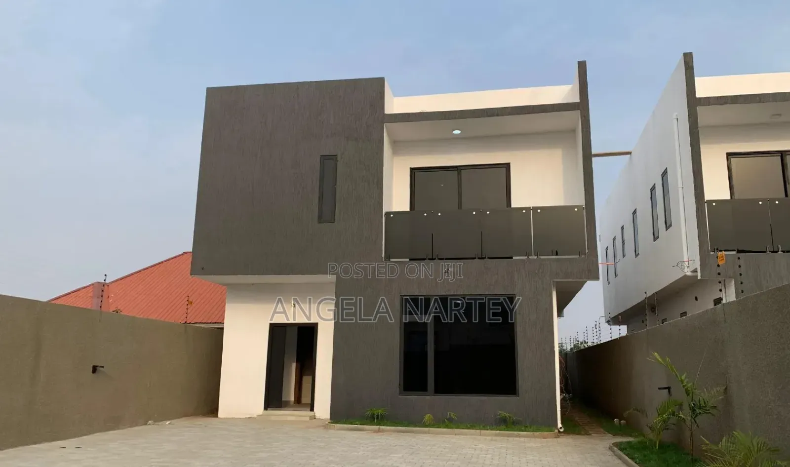 4bdrm House in Community 25 Tema for sale