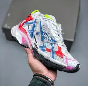Balenciaga Runner Kick