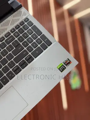 Laptop Dell G15 5511 16GB AMD Ryzen 7 SSD 512GB
