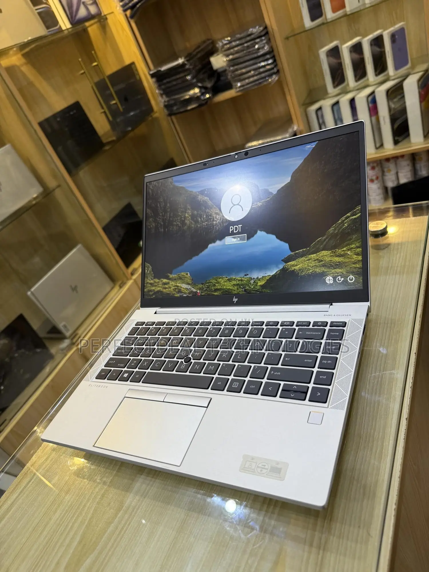 New Laptop HP EliteBook 845 G7 16GB AMD Ryzen 5 SSD 256GB