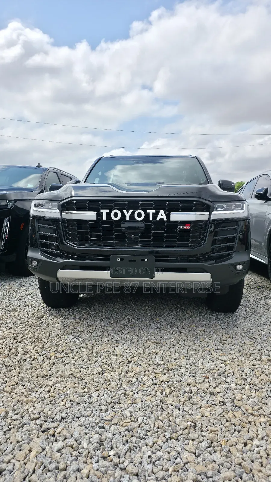 Toyota Land Cruiser LC300 2025 Black