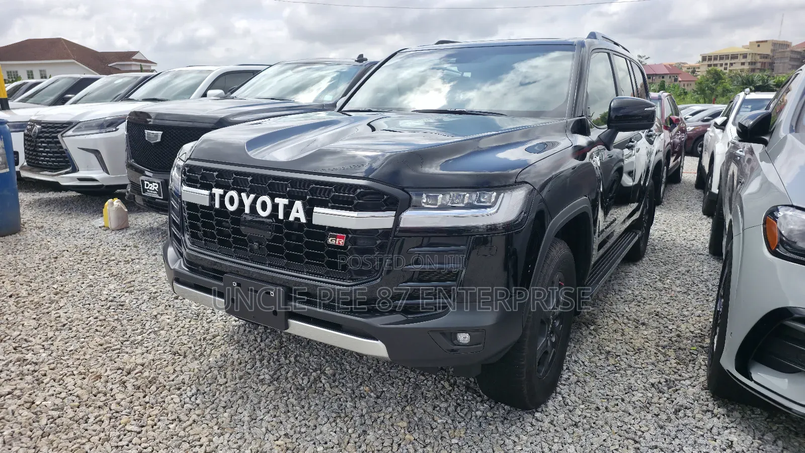 Toyota Land Cruiser LC300 2025 Black