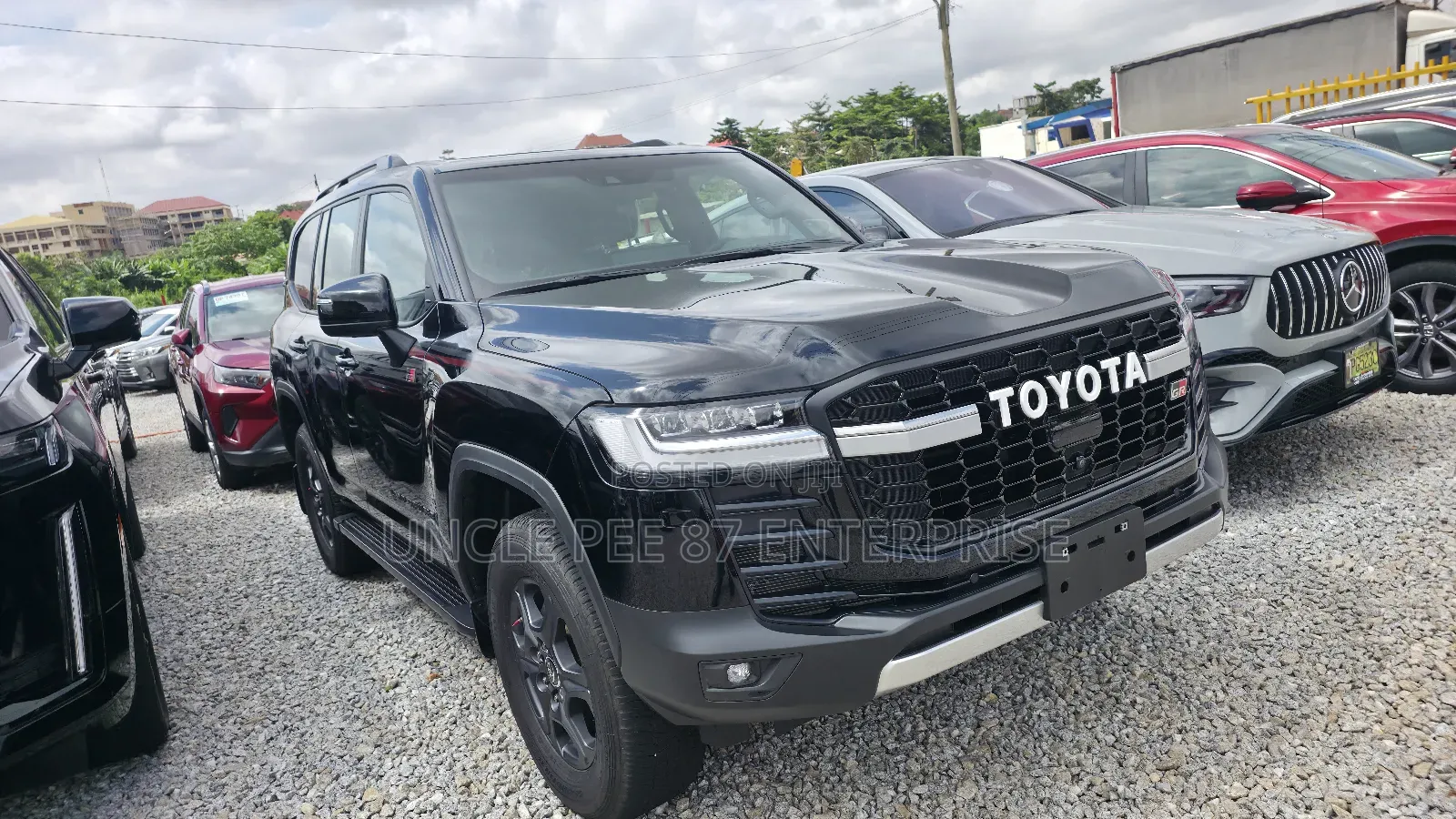 Toyota Land Cruiser LC300 2025 Black