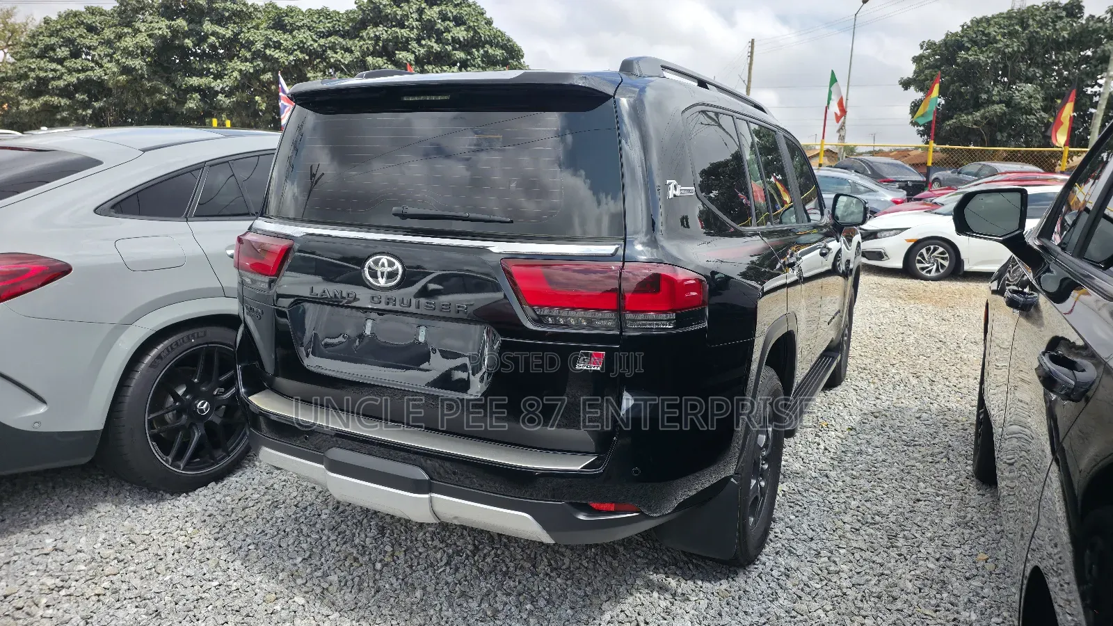Toyota Land Cruiser LC300 2025 Black