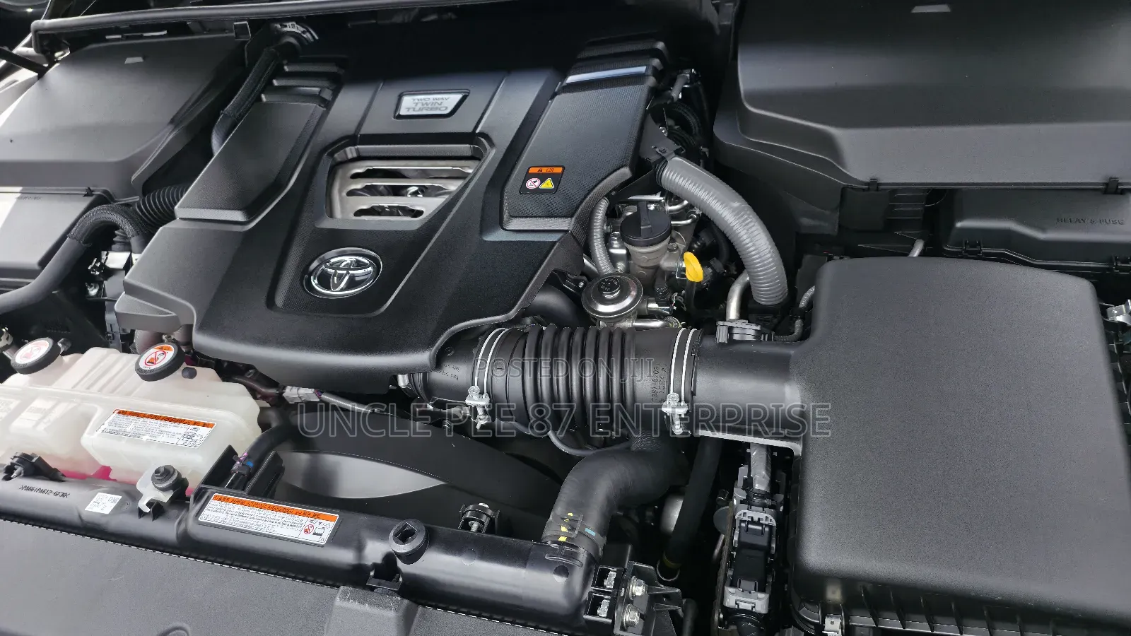 Toyota Land Cruiser LC300 2025 Black