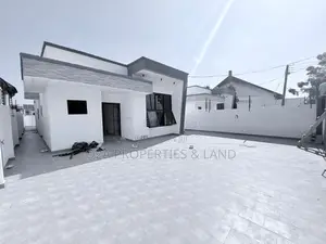 3bdrm House in Lashibi, Spintex, Sakumono for sale